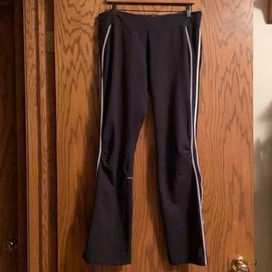 Black Nike running tight